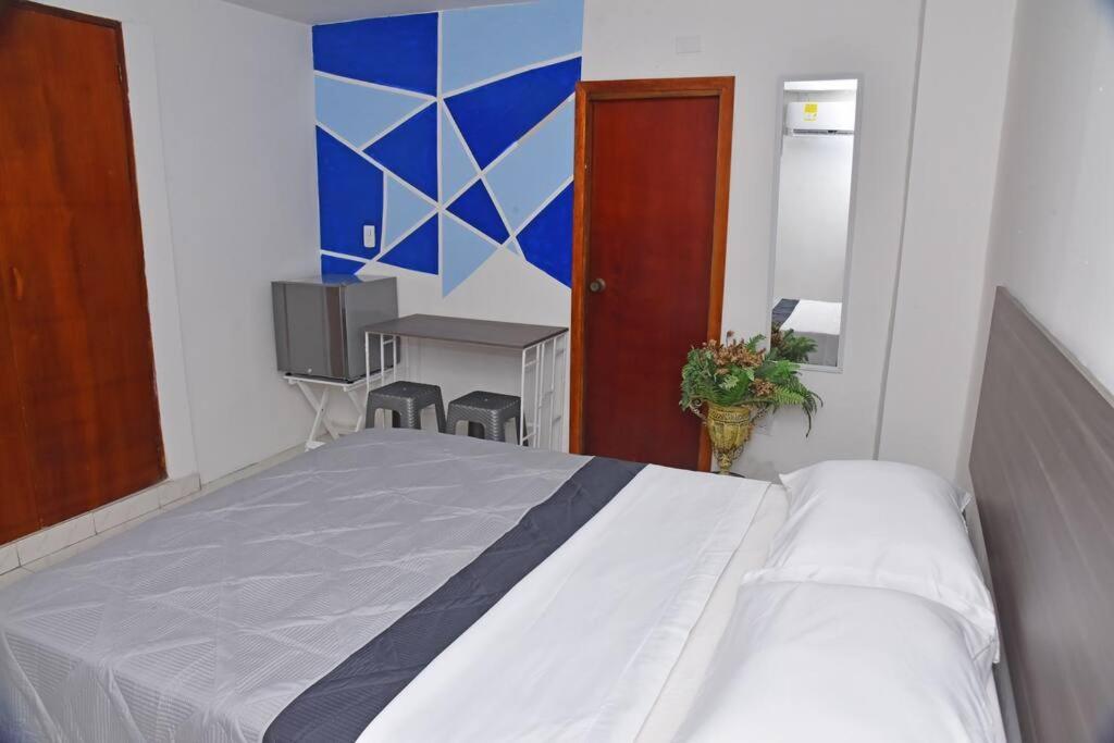 Cozy 1br Walking Distance To Airport/beach