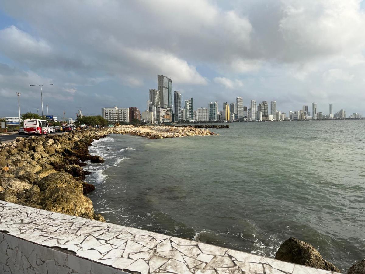 Apartment Cozy 1br Walking Distance To Airport/beach Cartagena