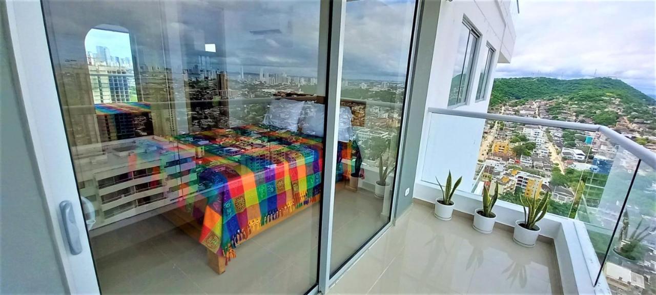 Apartment P23 Brand New High Floor, Few Blocks To Walled City Steps To Beach Cartagena