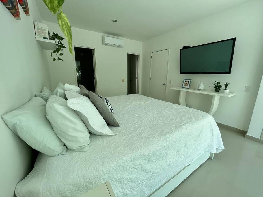 Apartamento Beachfront Bliss-2br Haven Steps From Sandy Shores Cartagena