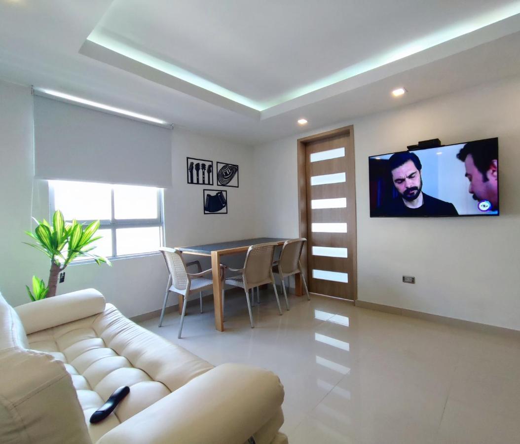 Moderno El Laguito Junto Al Mar 705 Apartment