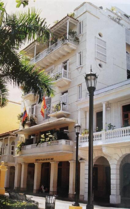 Corazon De Colonial *