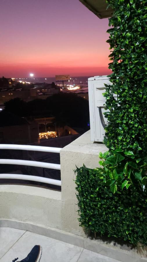 Frente Al Mar En *