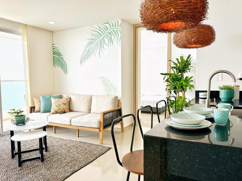Espectacular Apartamento Piso Alto Con Excelente Vista Al Mar Y A La Ciudad Amurallada