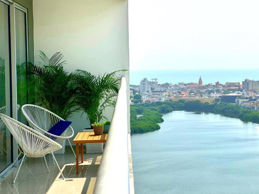 Espectacular Apartamento Piso Alto Con Excelente Vista Al Mar Y A La Ciudad Amurallada