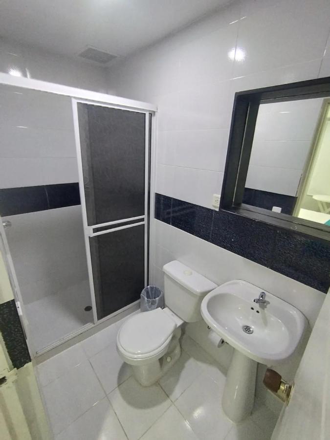 Hotel Bm-17 Cerca Al Mar Con Aire Acondicionada Y Wifi Cartagena