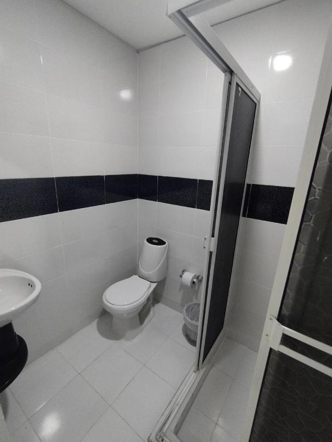 Hotel Bm-17 Cerca Al Mar Con Aire Acondicionada Y Wifi *