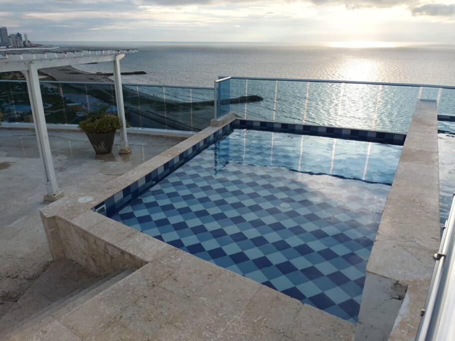 Apartment Beachfront Bliss, Your Ocean Escape Cartagena