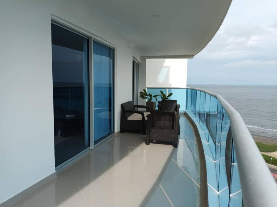Beachfront Bliss, Your Ocean Escape Cartagena
