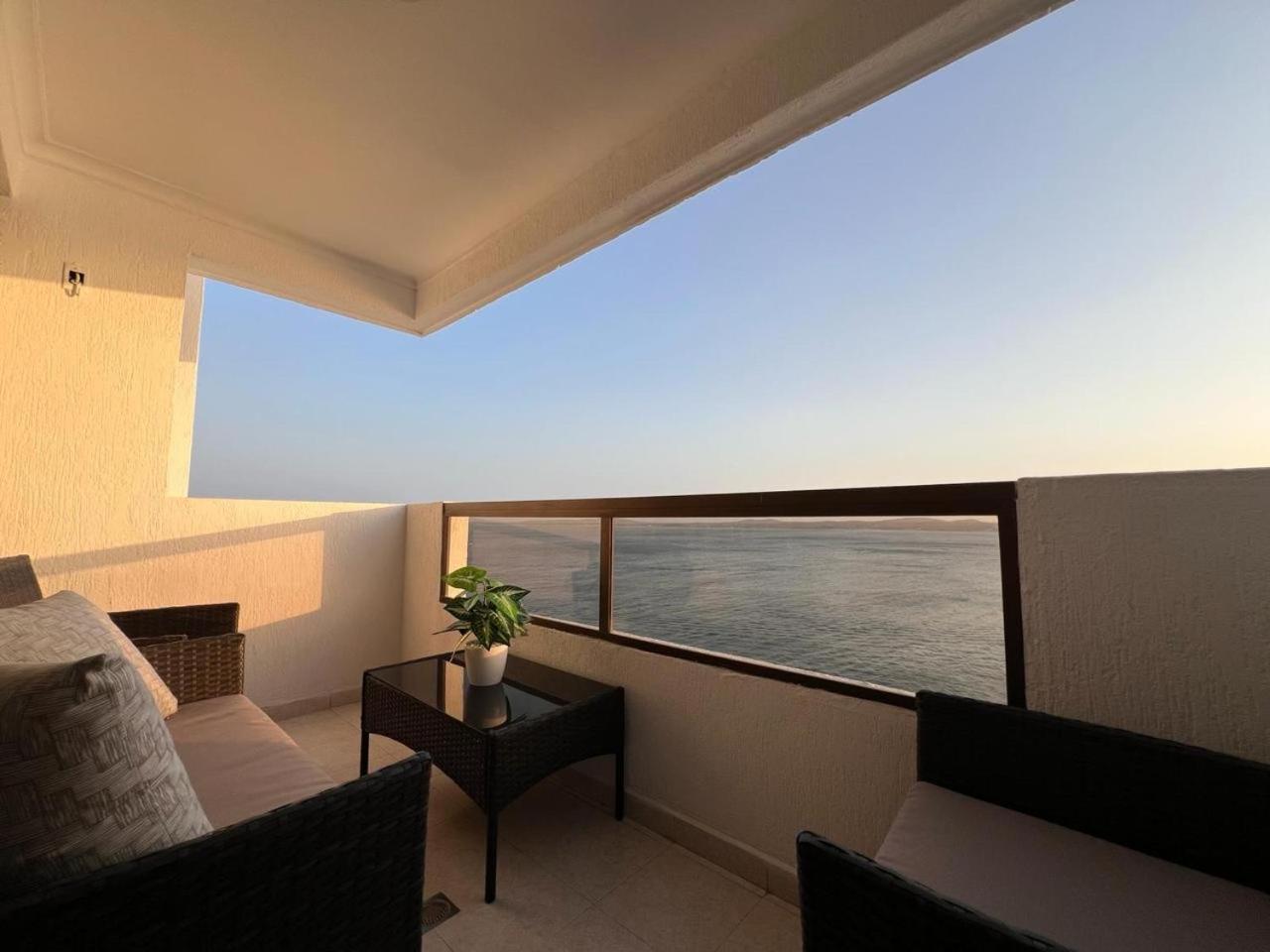 Apartamento Vista A El Mar En Cartagena, Laguito * Cartagena