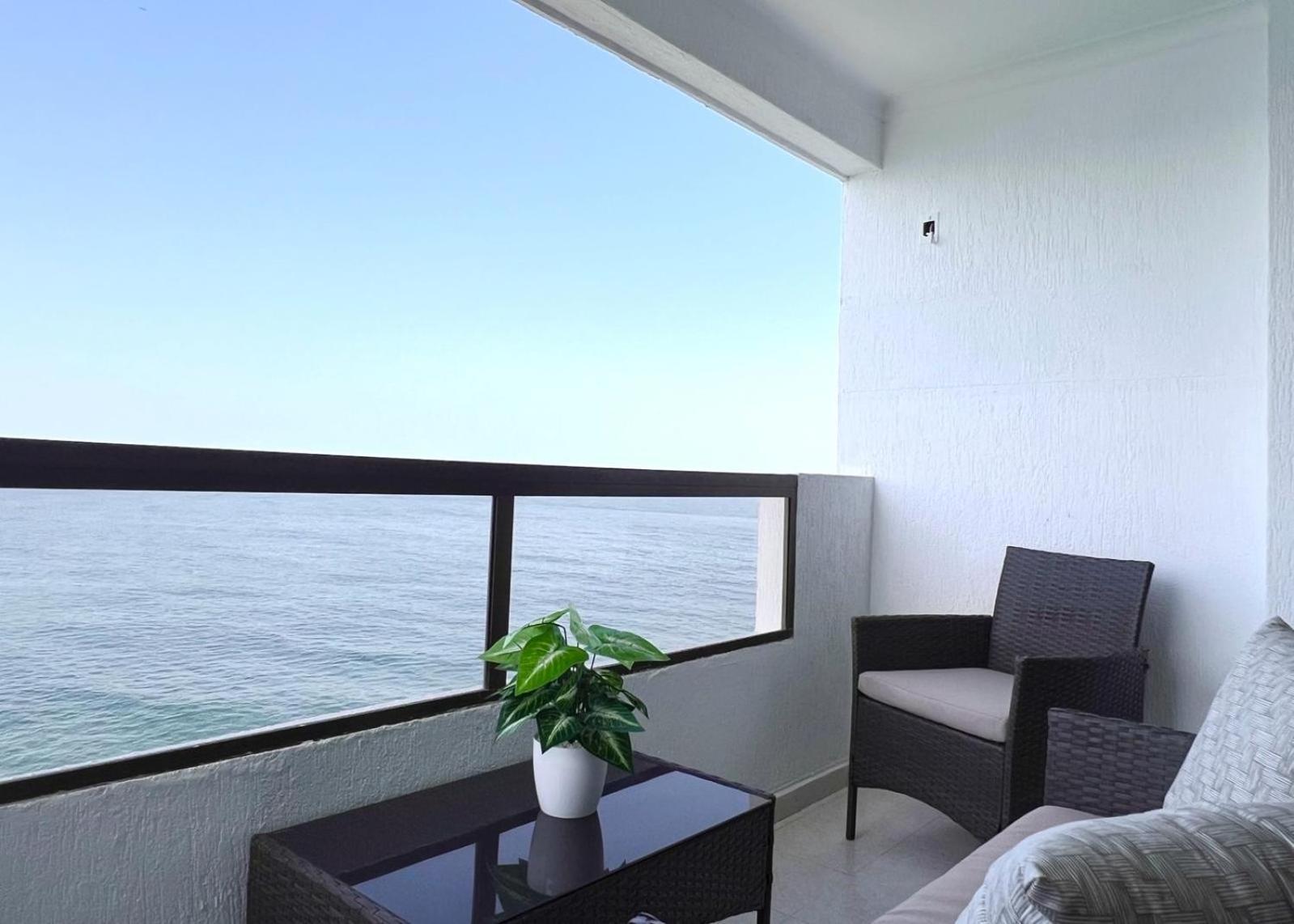 Apartamento Vista A El Mar En Cartagena, Laguito Cartagena
