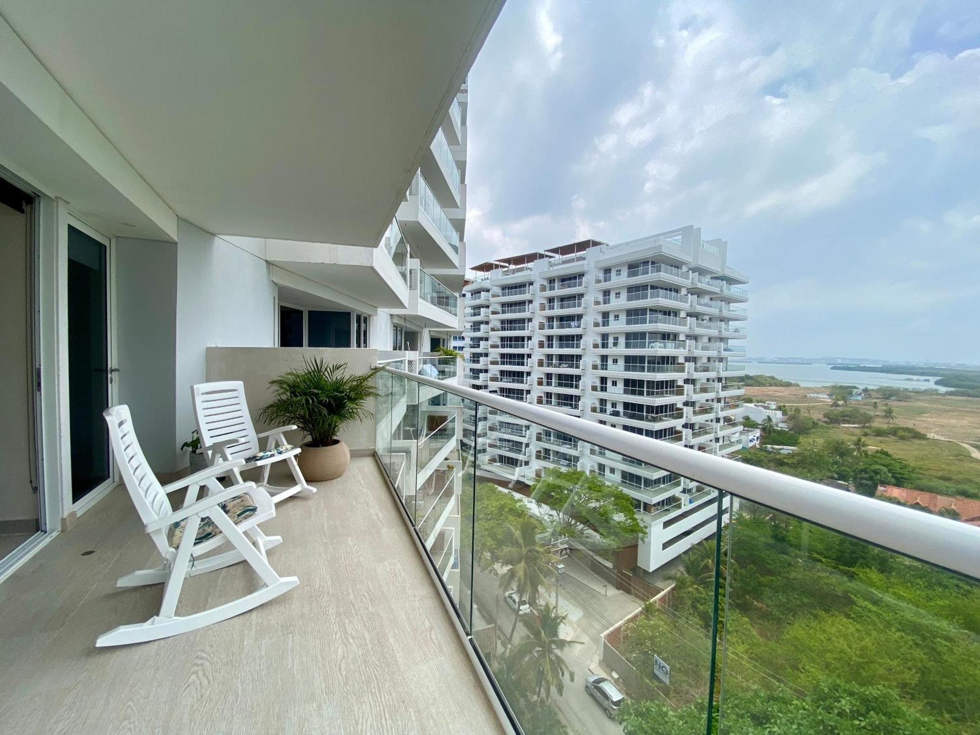 Martinique By Q * Cartagena