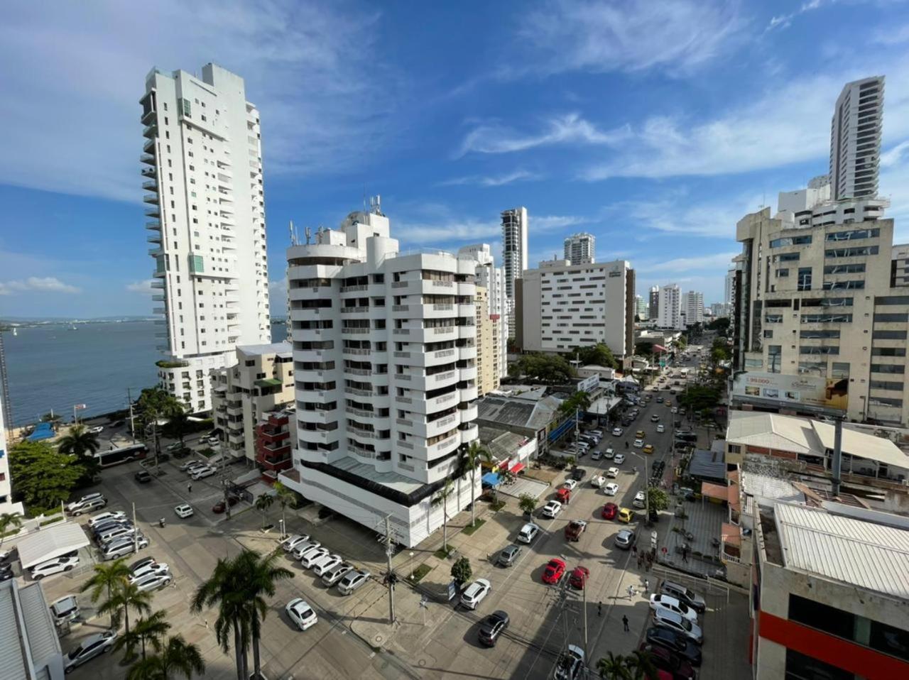 Apartamento En Edificio Portofino Icdi *