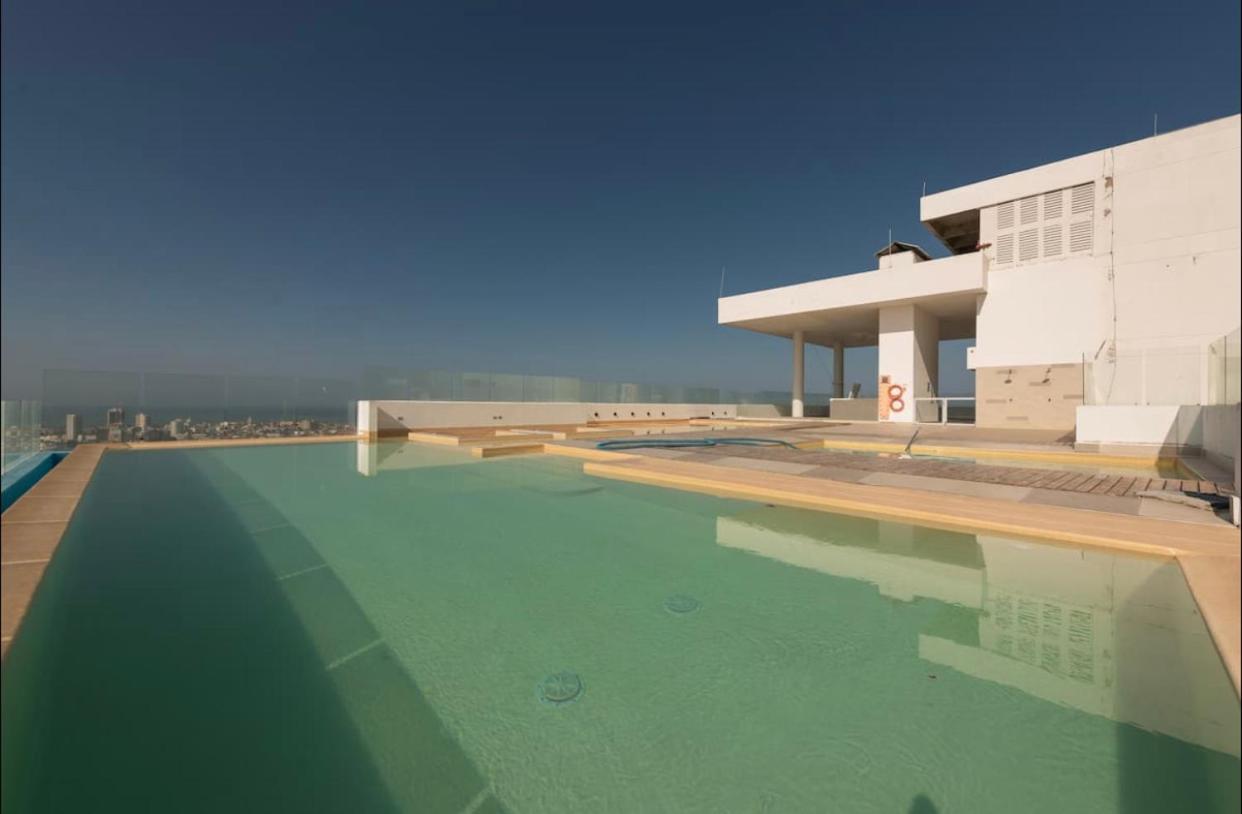 Espectacular Apartamento Piso Alto Con Excelente Vista Al Mar Y A La Ciudad Amurallada Apartamento