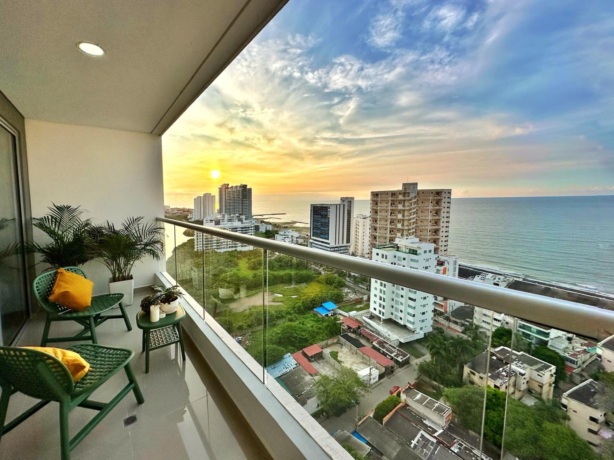 Espectacular Apartamento Piso Alto Con Excelente Vista Al Mar Y A La Ciudad Amurallada Cartagena