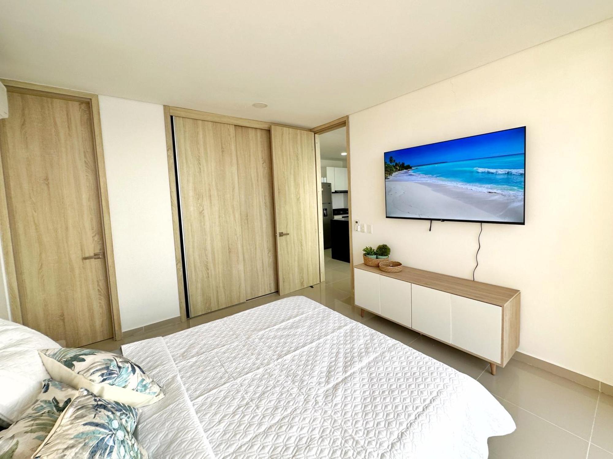 Espectacular Apartamento Piso Alto Con Excelente Vista Al Mar Y A La Ciudad Amurallada