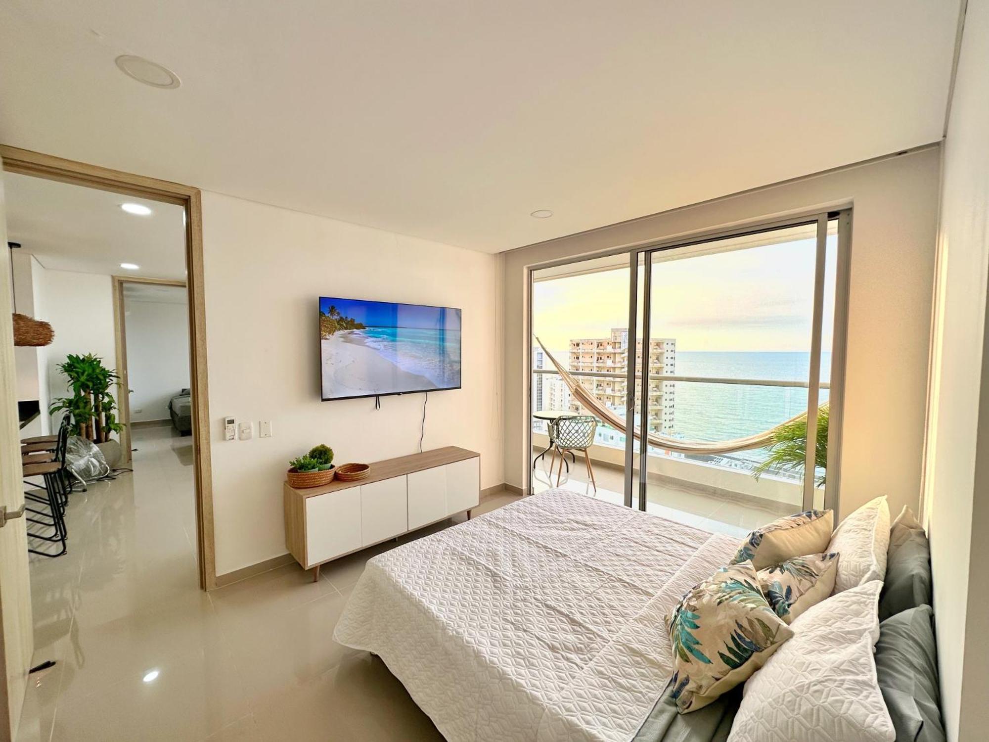 Apartamento Espectacular Apartamento Piso Alto Con Excelente Vista Al Mar Y A La Ciudad Amurallada *