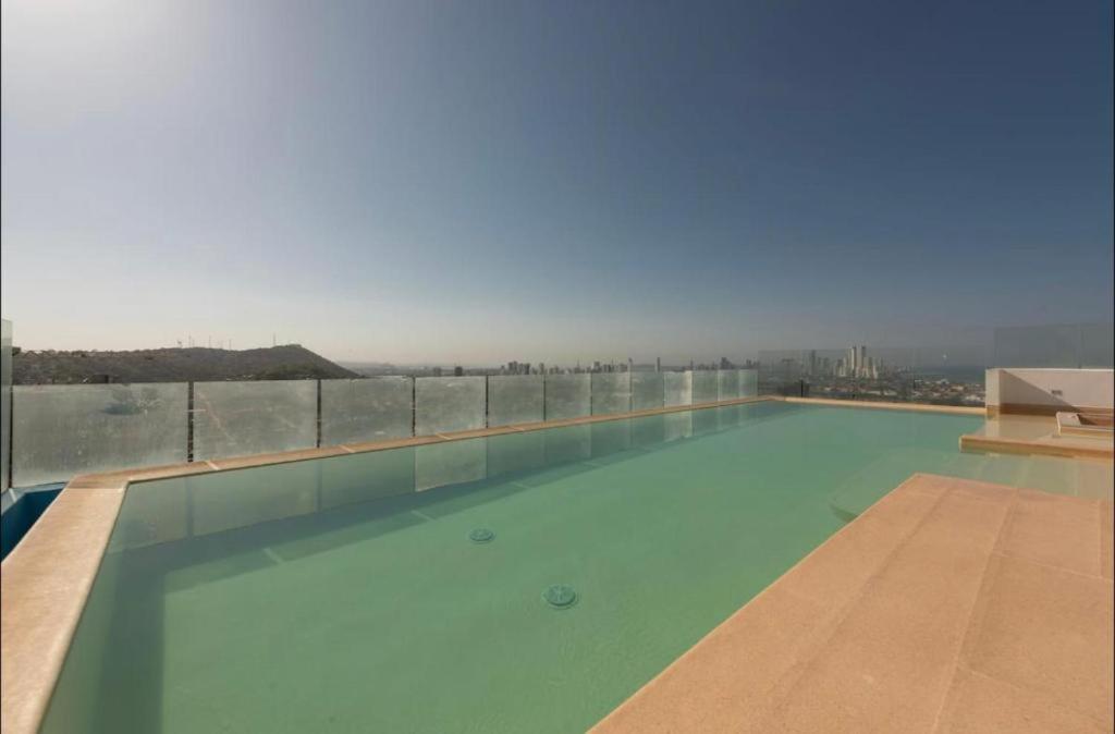 Apartamento Espectacular Apartamento Piso Alto Con Excelente Vista Al Mar Y A La Ciudad Amurallada