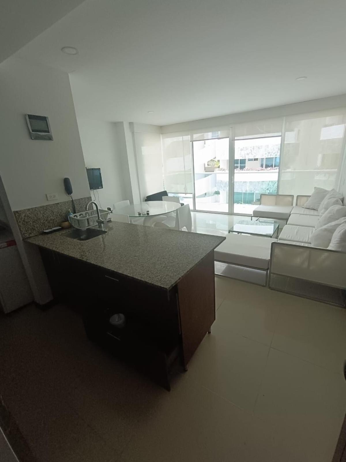 Apartamento Edificio Morros 922 Con Acceso Directo A Playa 3 Alcobas *