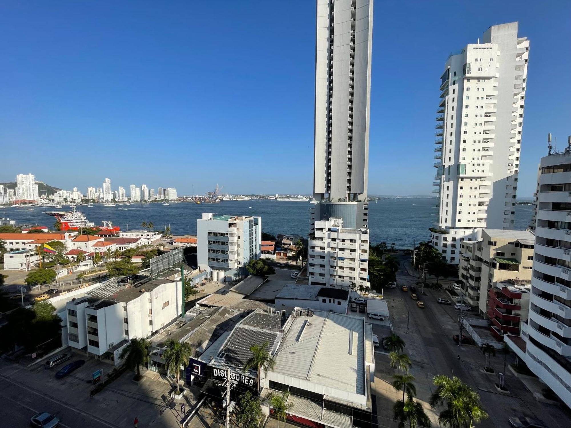 Apartamento En Edificio Portofino Icdi *