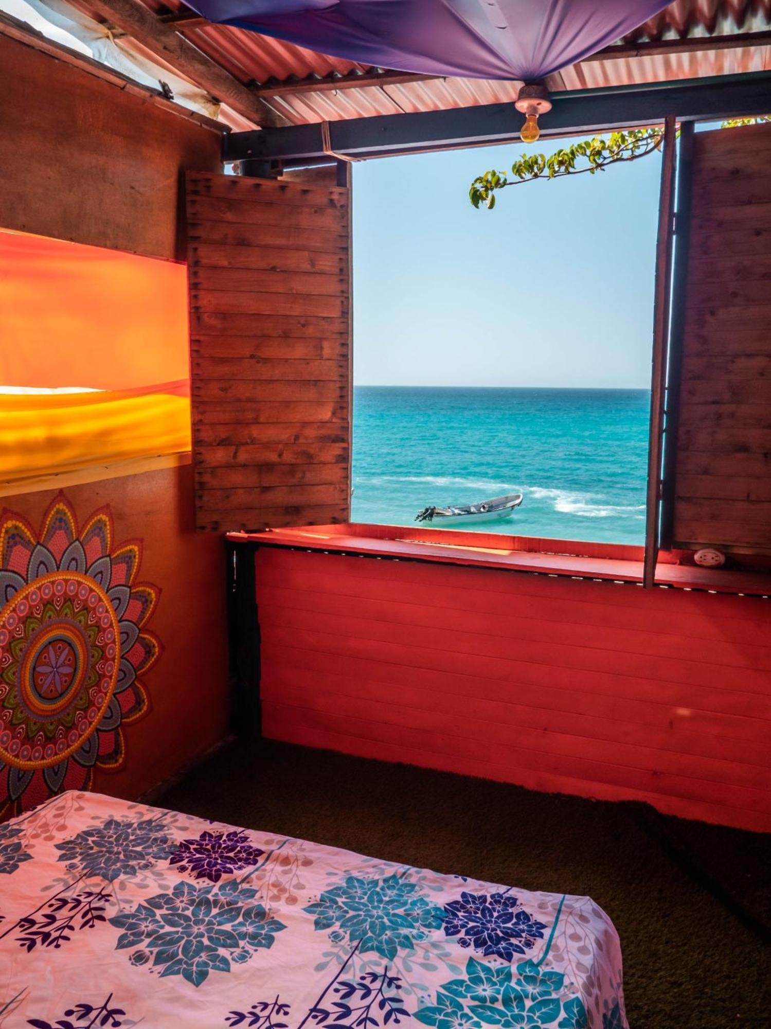 A Orilla Del Mar En Baru Hostal Cartagena