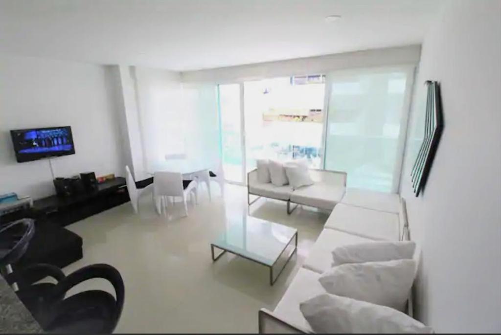 Edificio Morros 922 Con Acceso Directo A Playa 3 Alcobas *
