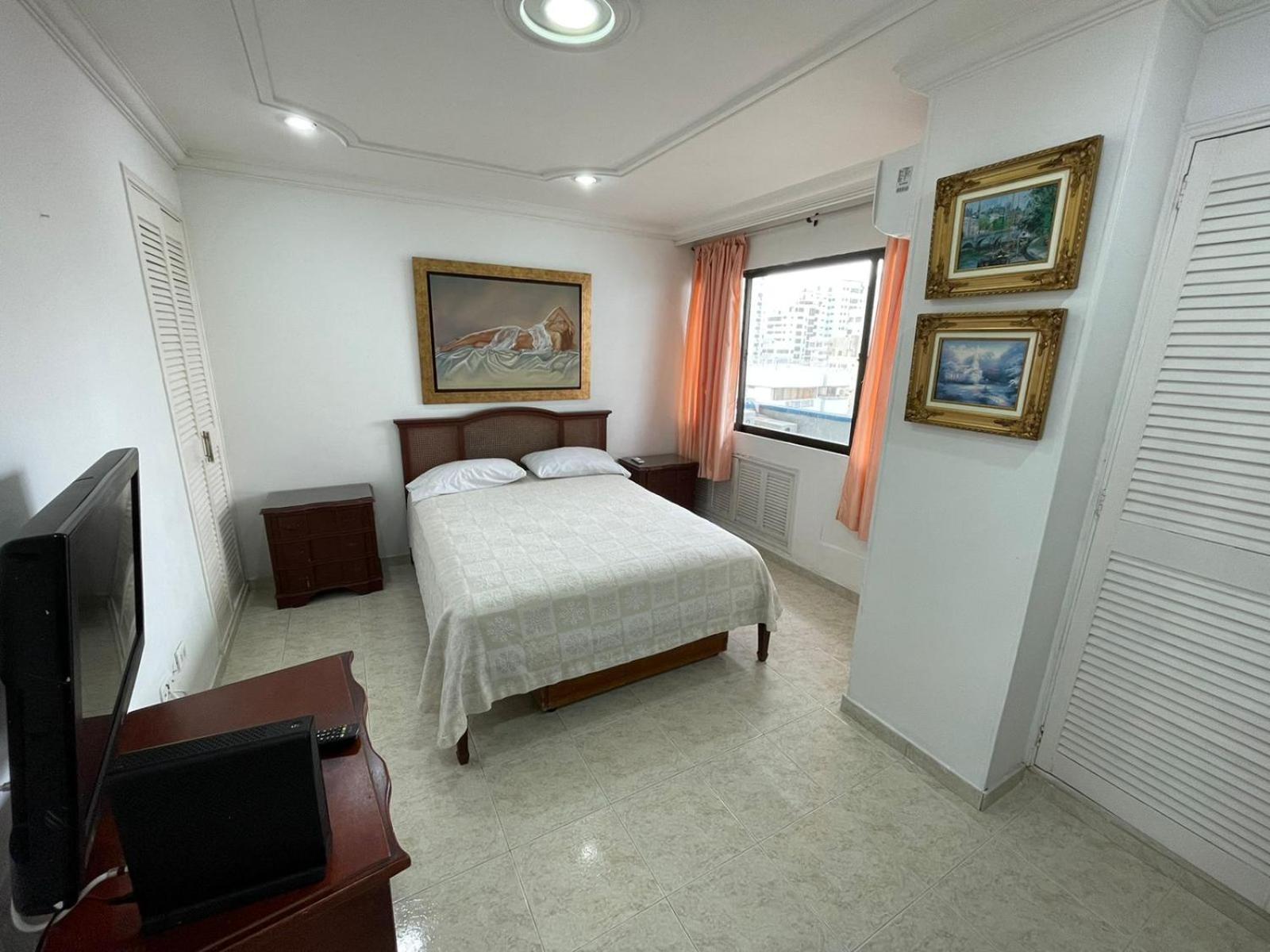 En Edificio Portofino Icdi * Cartagena