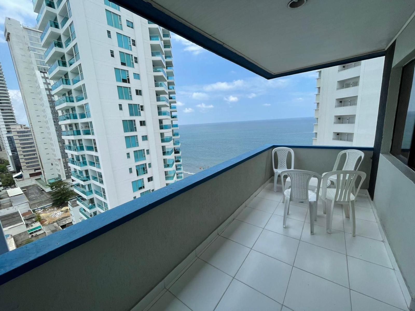 En Edificio Portofino Icdi * Cartagena