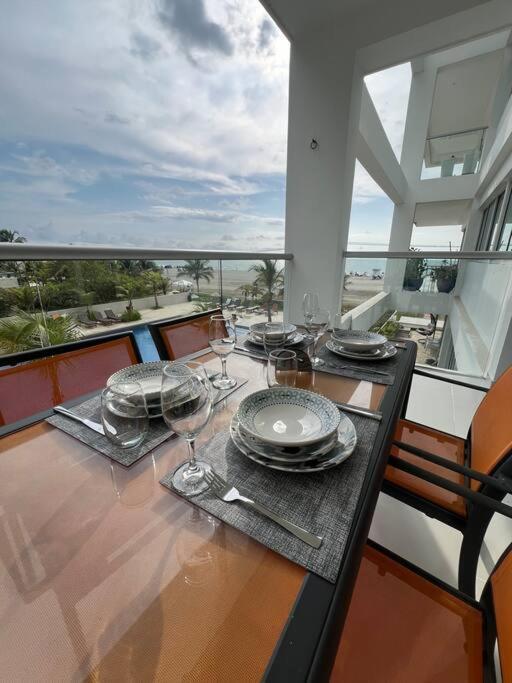 Apartamento Beachfront Luxury *