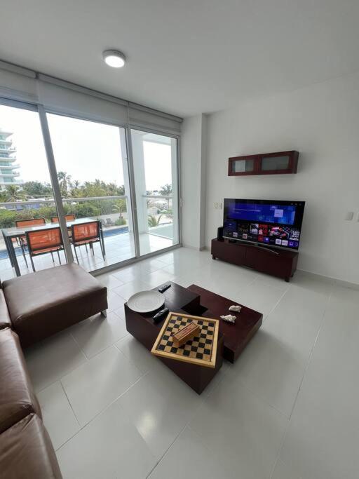 Beachfront Luxury Apartamento