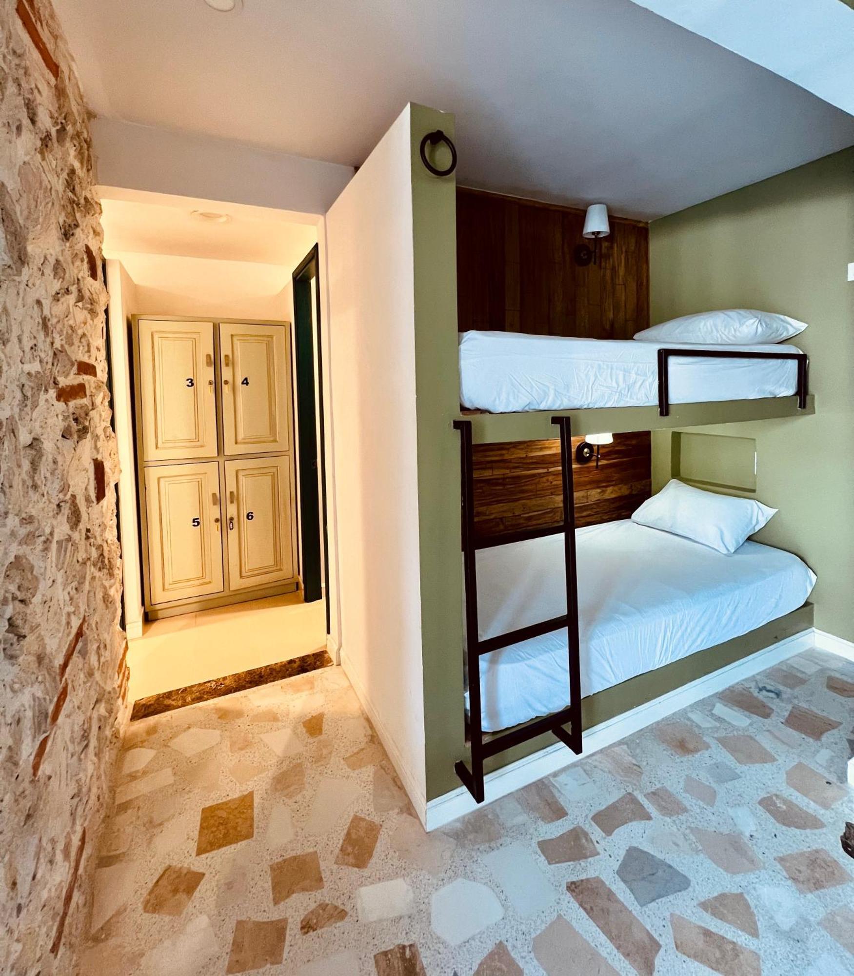 Peregrinos De Indias Hostal *