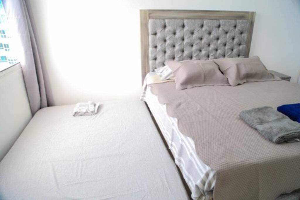 Stylish & Renovated In El Laguito, *