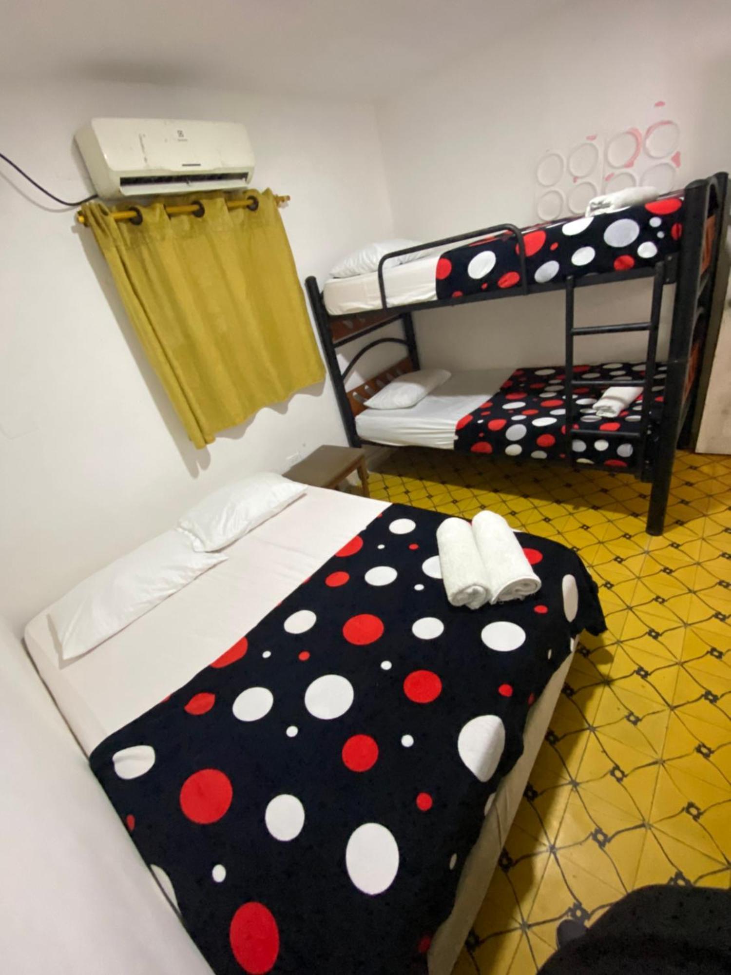 Pensión Hostal Familiar Caribbean Blue *