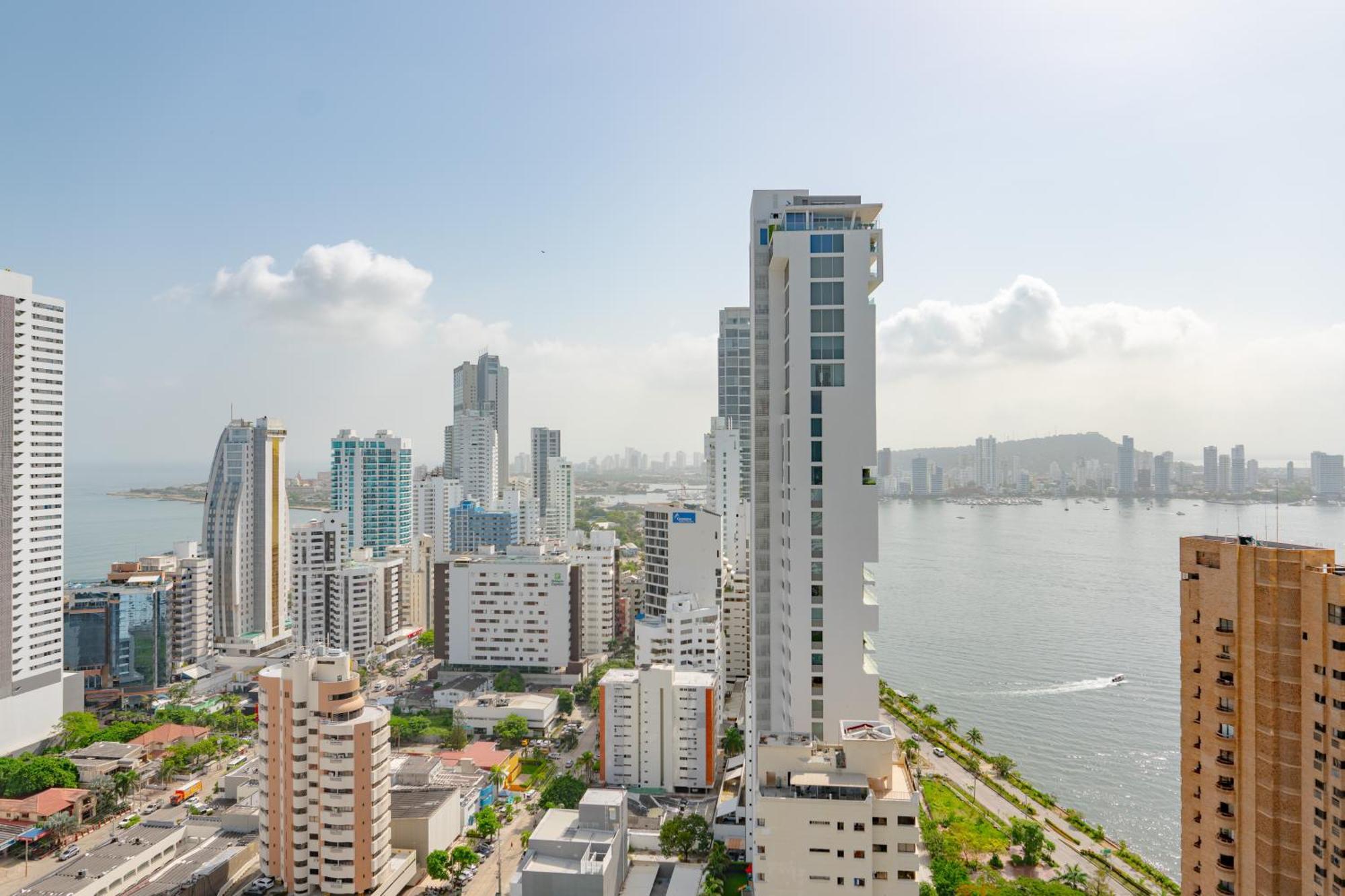 3bd Condo-amazing View-modern Apt-luxury Building Apartment