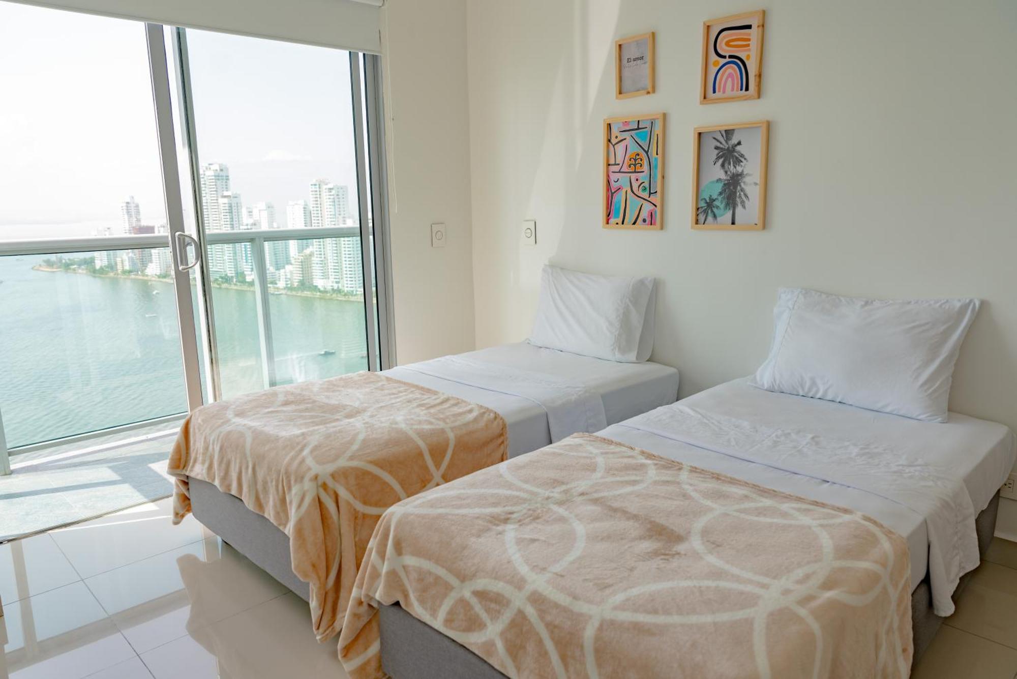 3bd Condo-amazing View-modern Apt-luxury Building *