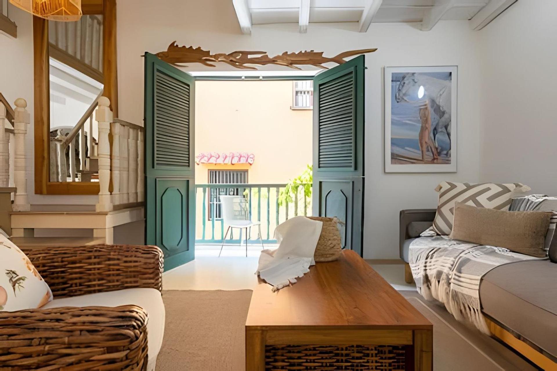 Laurdhomes Historic Center Plaza Santodomingo 3bth