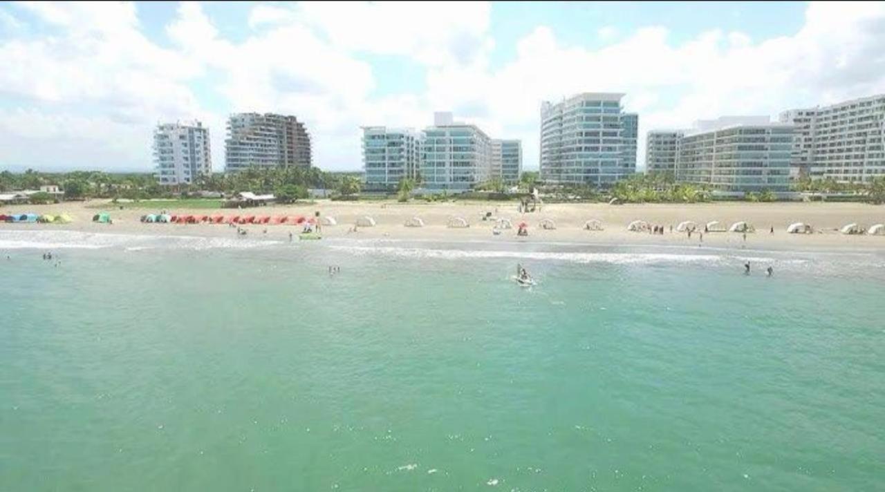 Apartamento Exclusivo Edificio Con Piscina En Primera Linea De Playa *