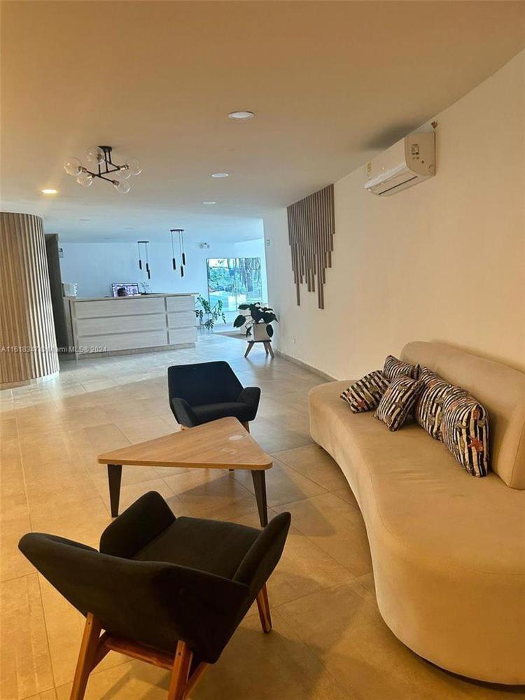 Beachfront Bliss, Your Ocean Escape Apartment