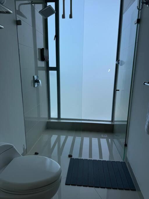 Beachfront Luxury In Apartamento