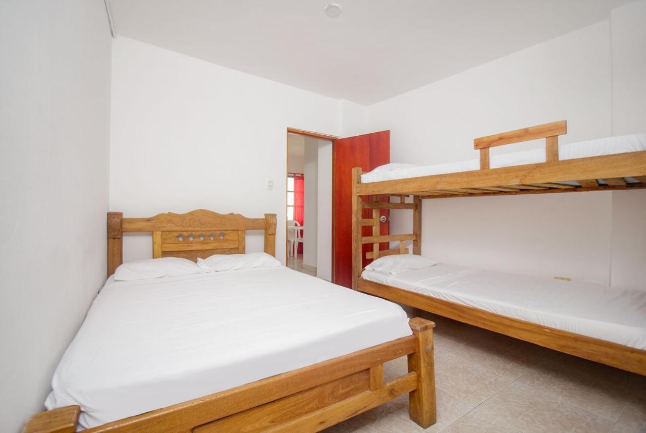 Vivienda Turistica Palmas Apartment