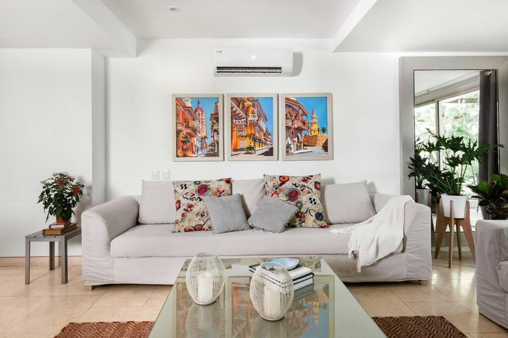 Apartment Location & Comfort In The Walled Cartagena