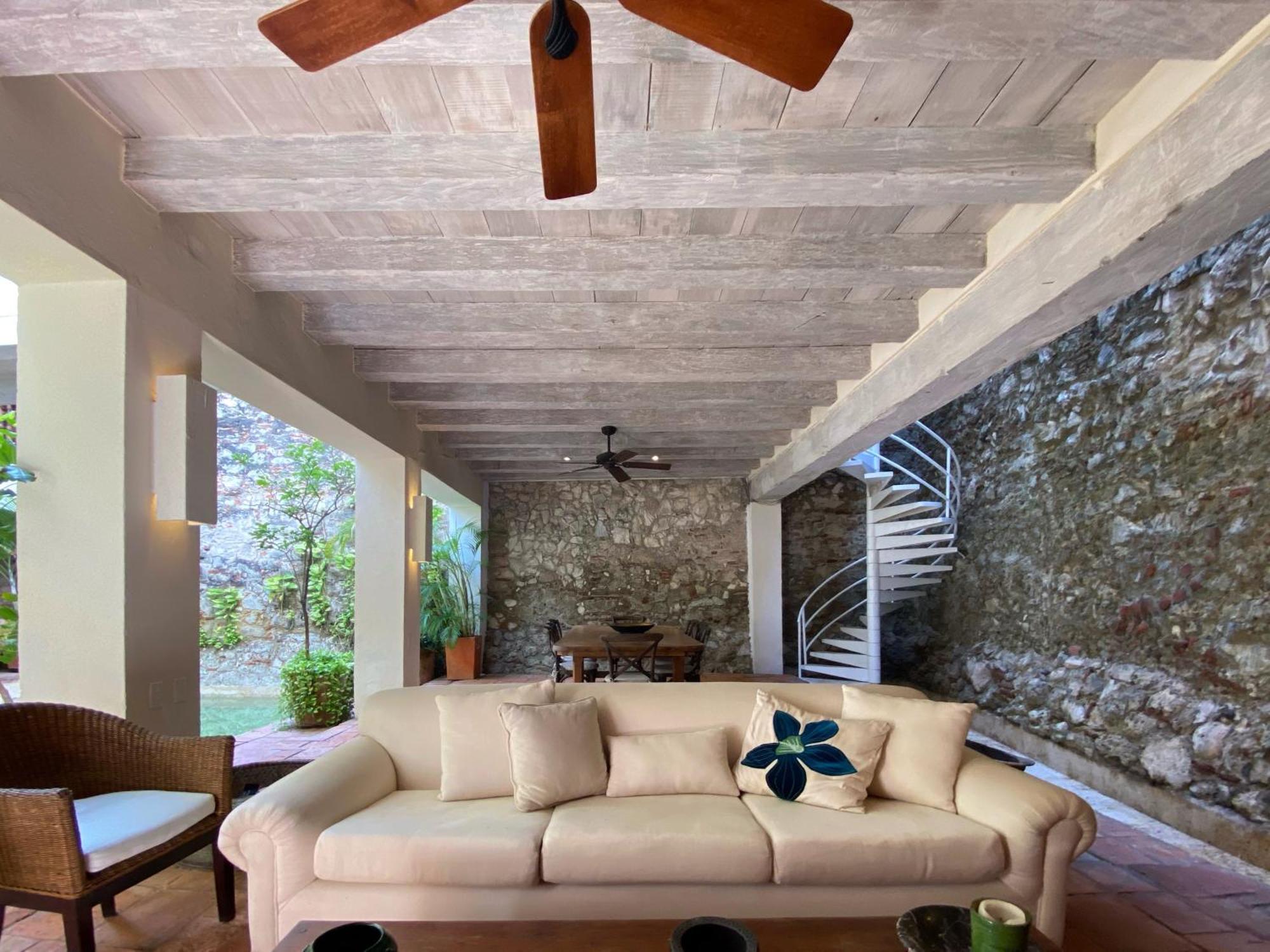 Holiday home Stunning 4br In *