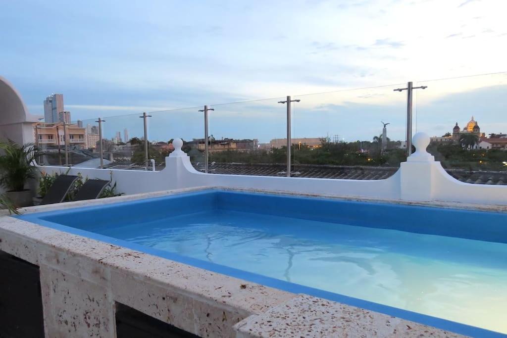 Casa La Dominica, Aldaba Selection