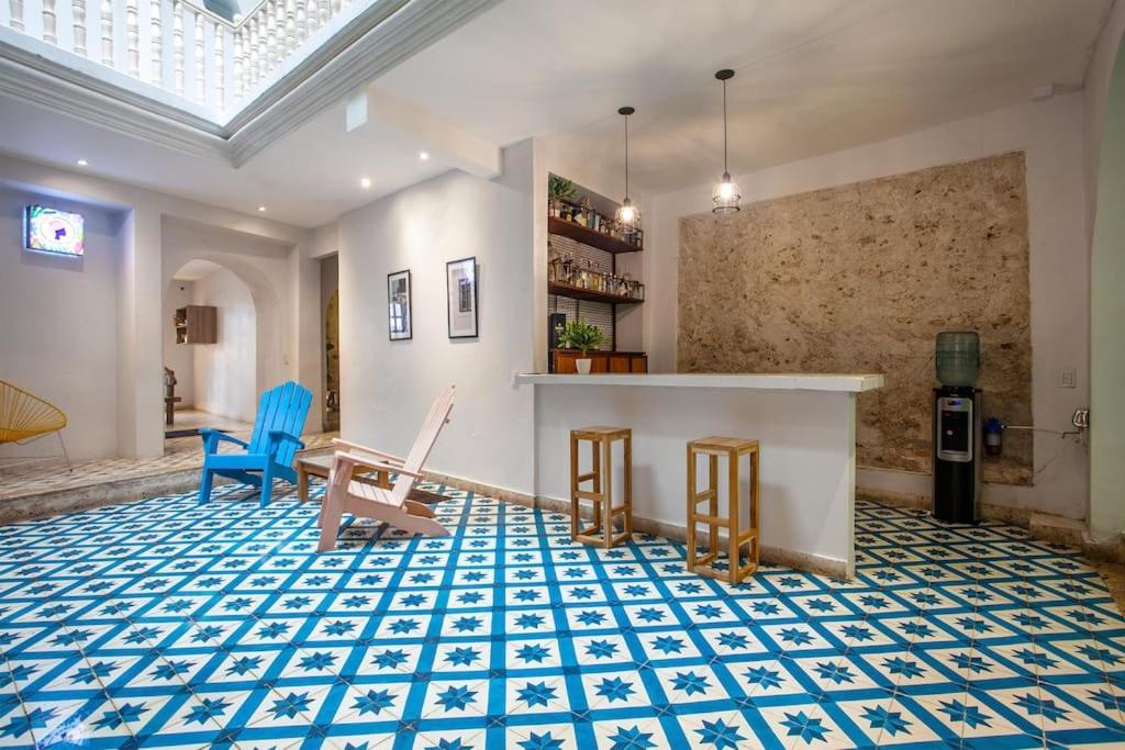 Casa La Dominica, Aldaba Selection