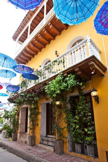 Casa La Dominica, Aldaba Selection