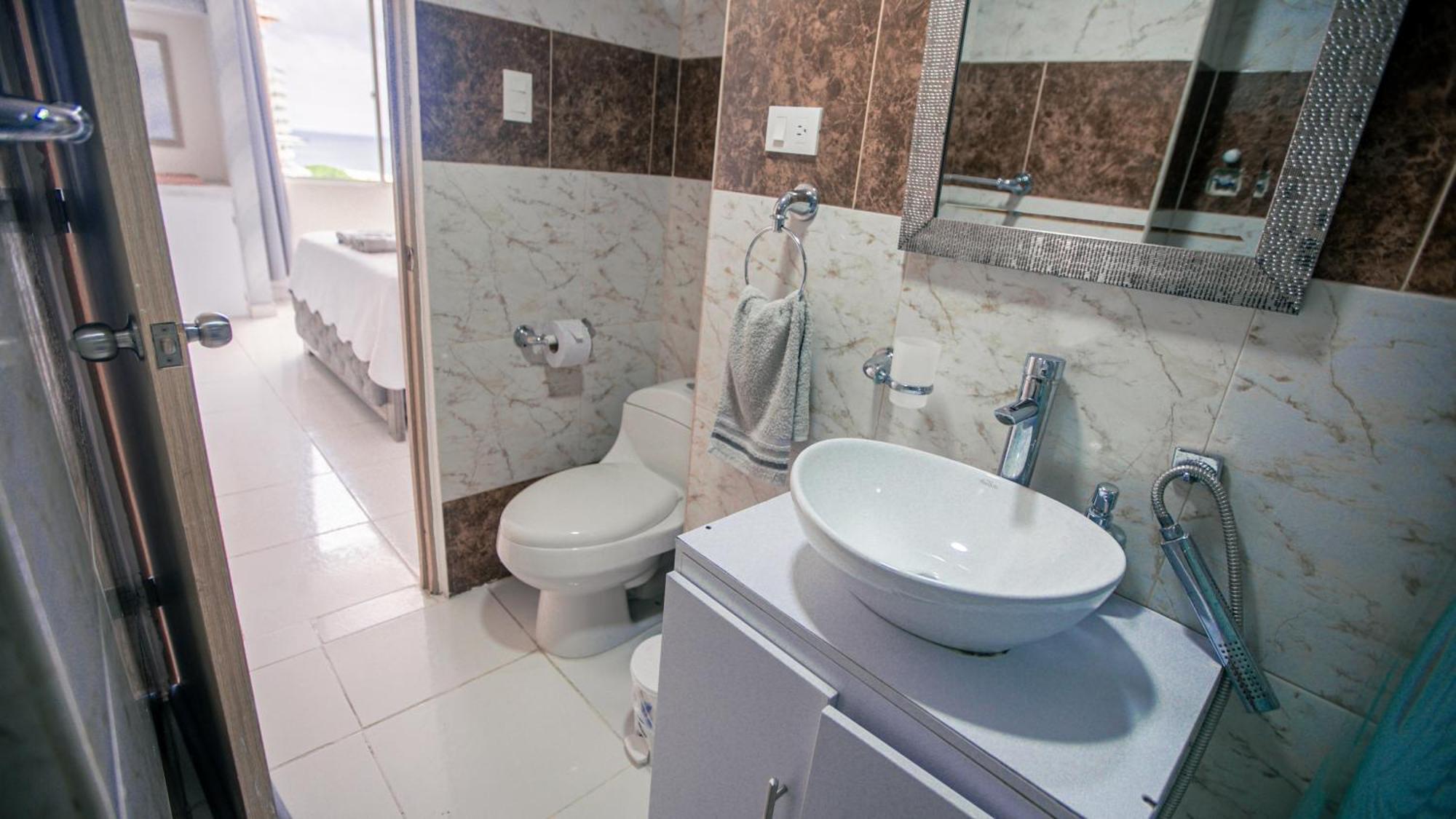 Stylish & Renovated In El Laguito, Cartagena
