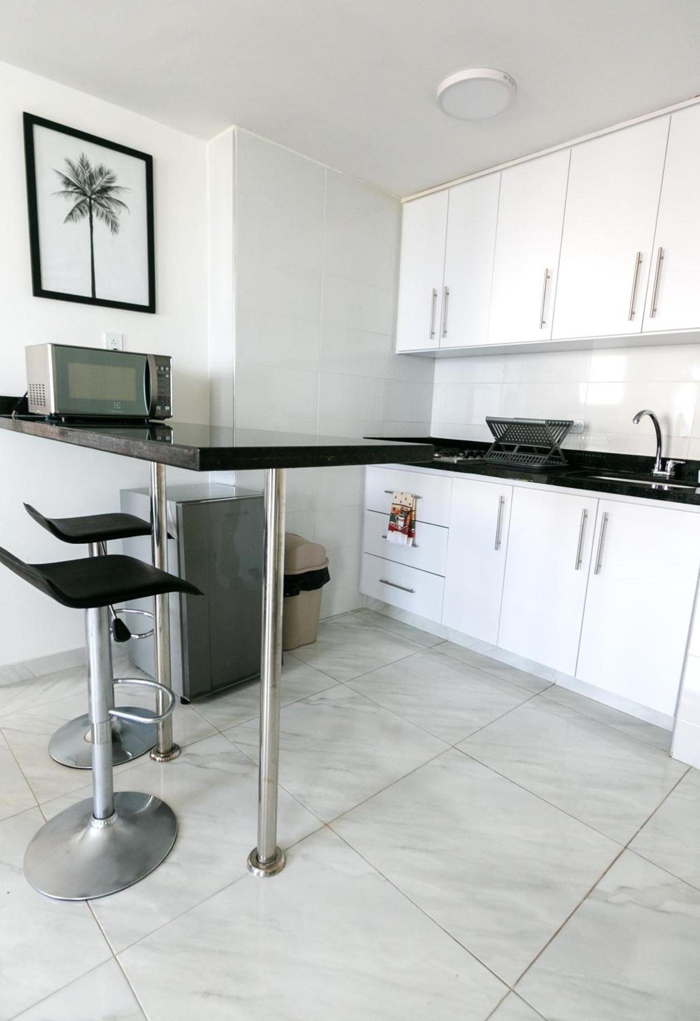 Stylish & Renovated In El Laguito,
