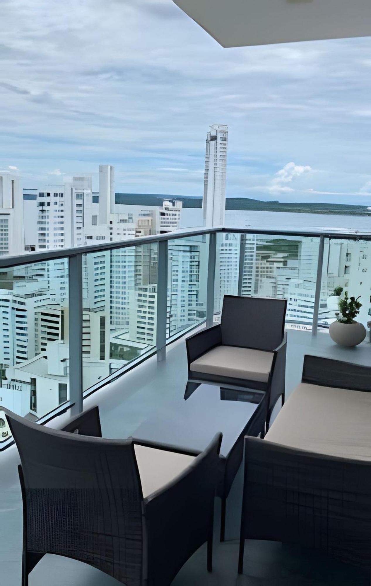 Apartment Infinitum Luxury Apartament, *