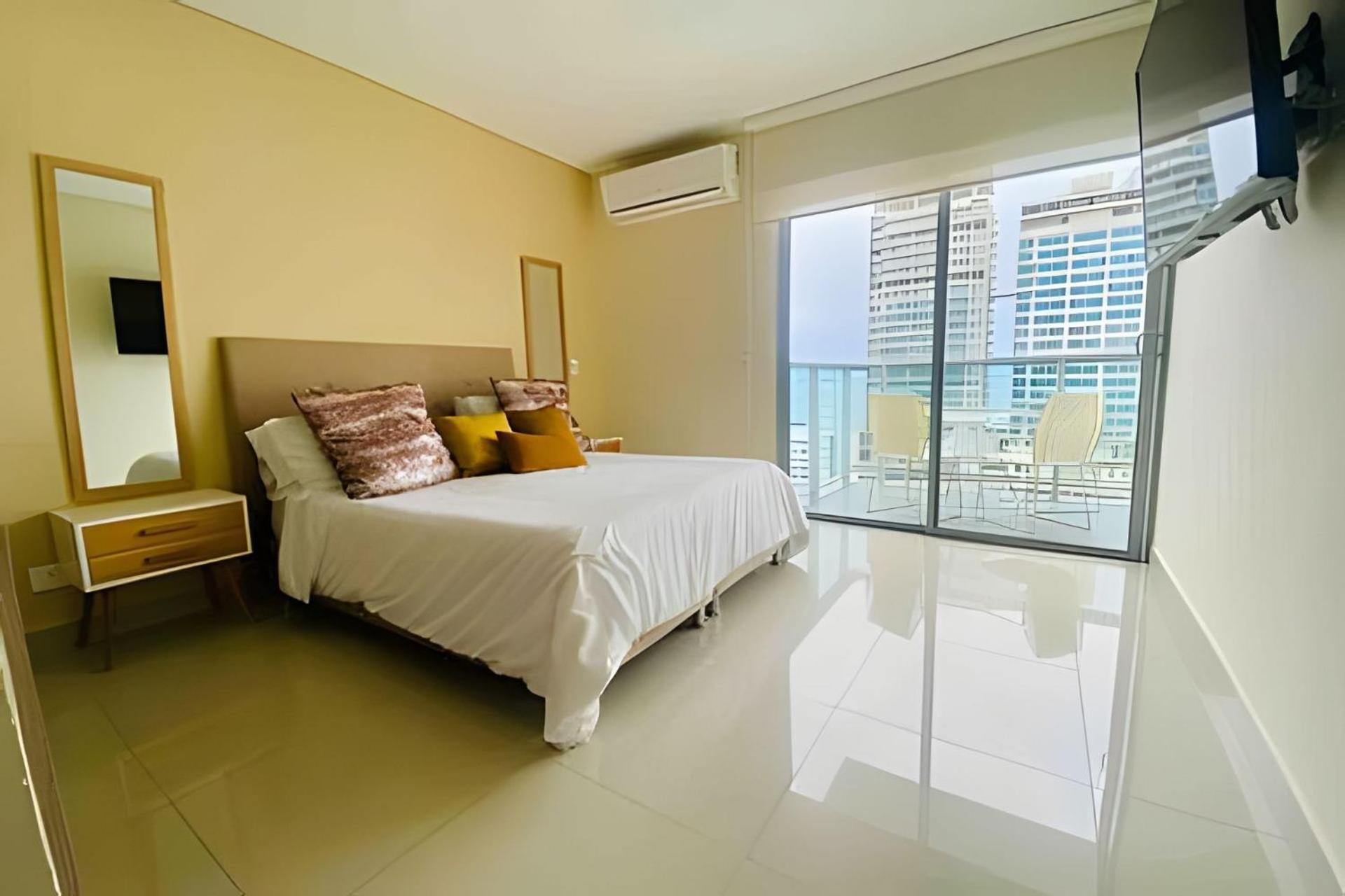 Apartment Infinitum Luxury Apartament, *