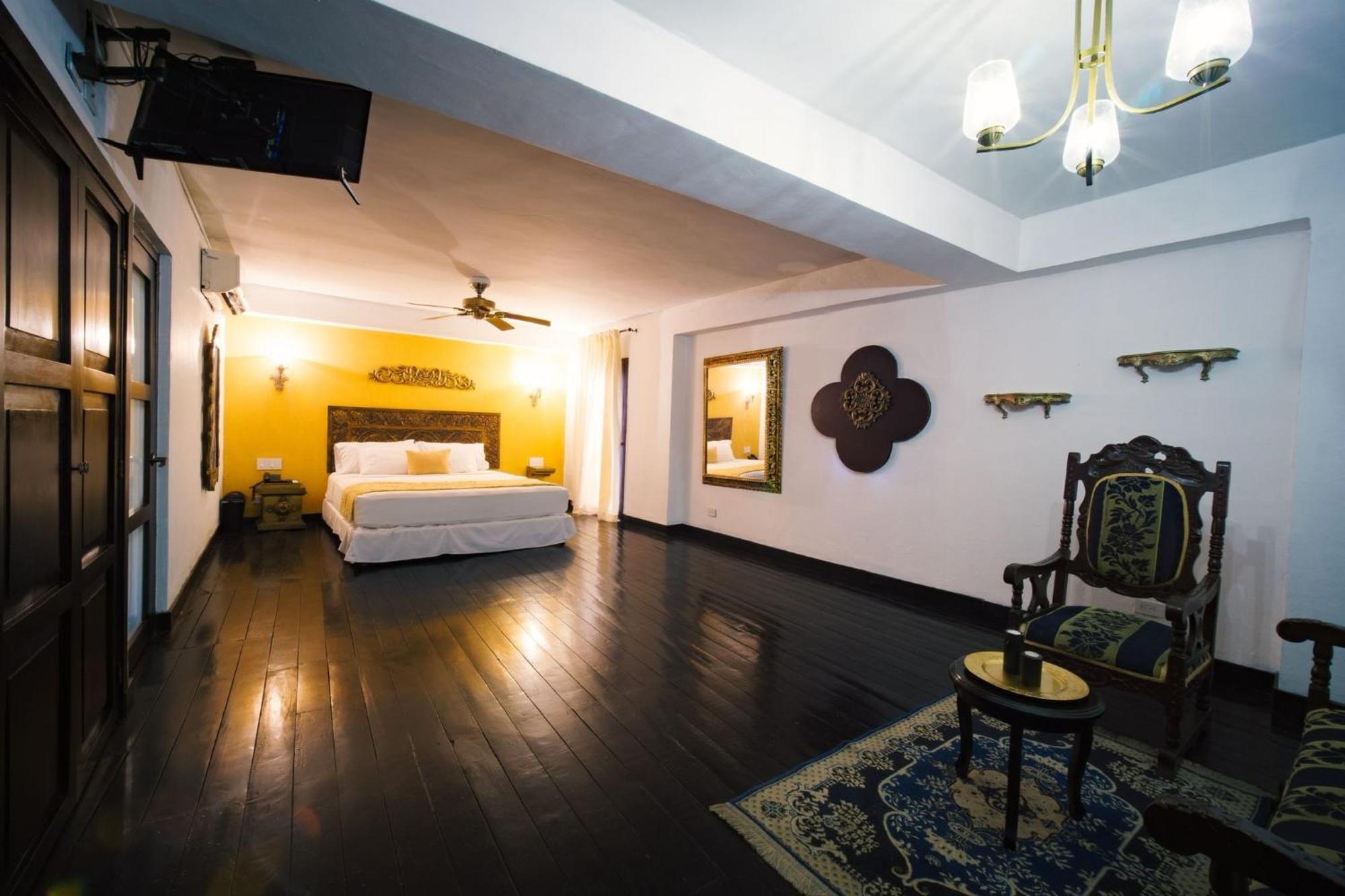 Сasa de vacaciones 8aps-4 Luxury House In The Historic Center With Pool Air Conditioning And Wifi Cartagena